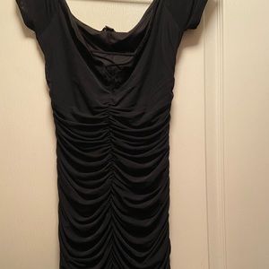 Off shoulder GUESS dress